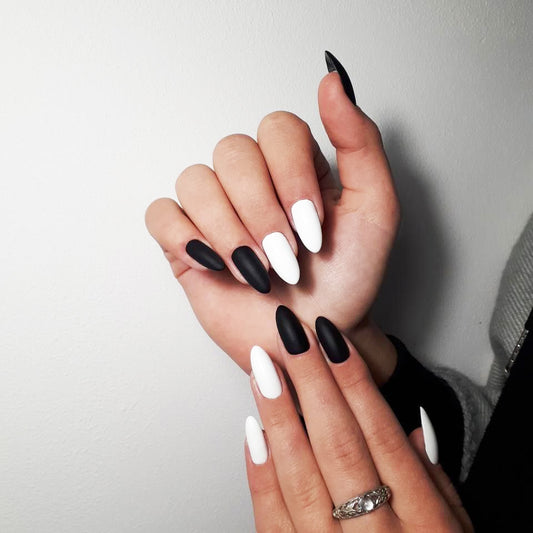 Carbon Black and White Press on Nails -20 pcs/Set - carbon