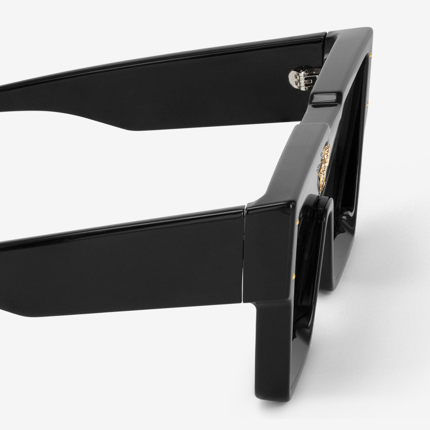 Carbon Defender Unisex Oversized Sunglass